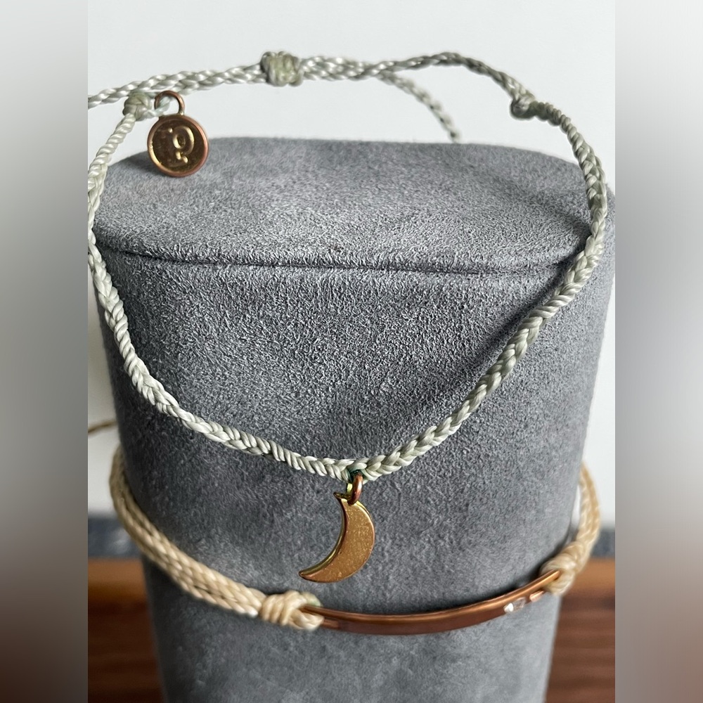 Pura Vida NWOT 2 Bracelet Set Nvr worn. Sage + Golden Moon, Cream + Copper